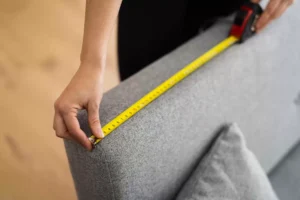 Ce presupune serviciile de retapitare canapele